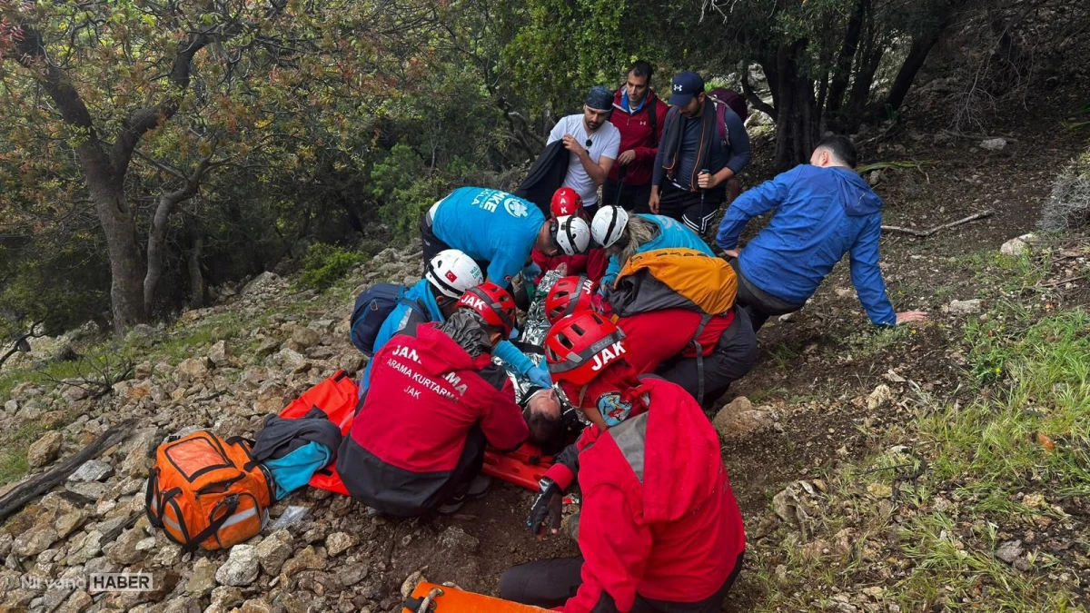 Tarihi Likya Yolu’nda mahsur kalan turist kurtarıldı