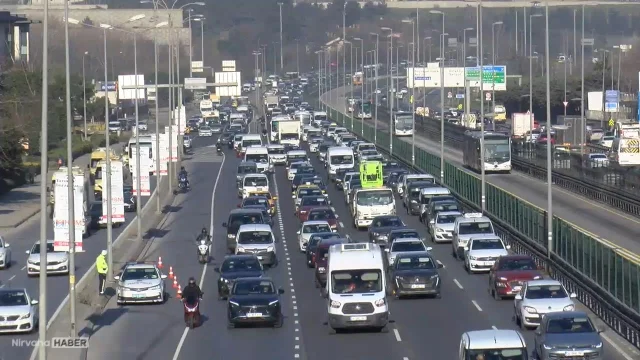 Haftanın ilk iş gününde İstanbul’da yoğun trafik
