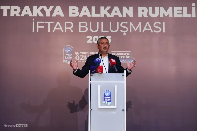 Özgür Özel Eyüpsultan'da iftar programında konuştu