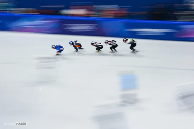 Kış Olimpiyatları’nda ilginç olay: Letonyalı patenci, temsilcimiz Furkan Akar'ı düşürdü