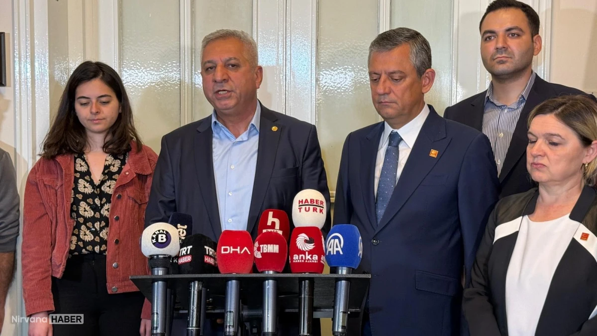 Emek Partisi Lideri Aslan'dan Özgür Özel'e TBMM'de destek ziyareti