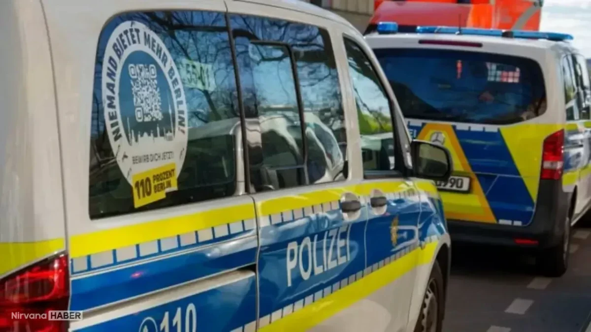 Berlin'de yürüyüş alanına araç daldı: Çok sayıda yaralı var