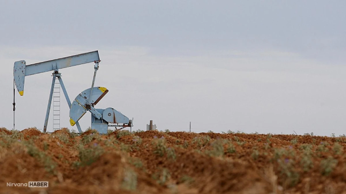Hürmüz Boğazı'ndaki saldırı iddiaları brent petrol fiyatlarını 72 dolara taşıdı