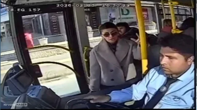 Muğla'da otobüste fenalaşan yolcuyu, şoför hastaneye yetiştirdi