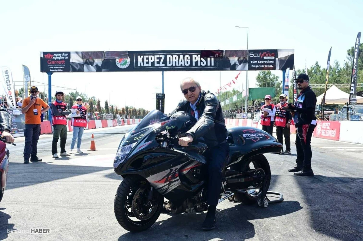 Hız tutkunları Kepez'de buluştu: Türkiye Oto Drag Şampiyonası'nda ilk etap tamamlandı