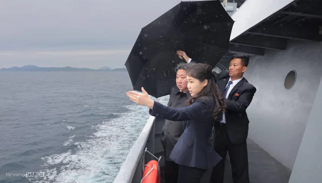 Kuzey Kore lideri Kim Jong-un, yeni destroyerin seyir testine katıldı
