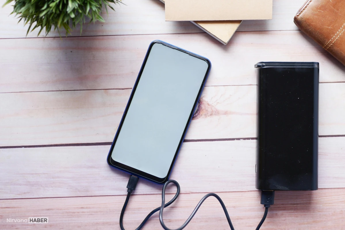 Uçaklarda yeni dönem: Uçuş esnasında artık powerbank yasak!