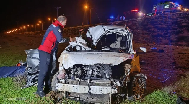 Şırnak'ta devrilen hafif ticari araçtaki 1 kişi yaşamını yitirdi