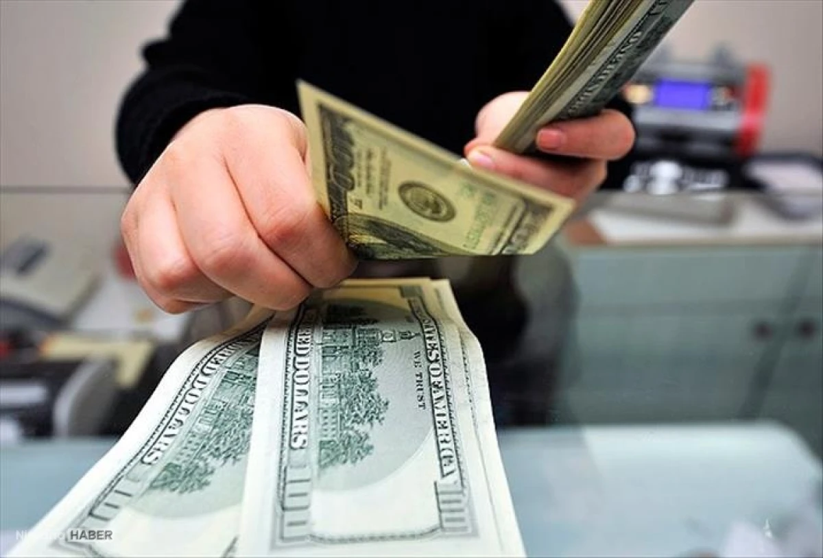 Dolar ve euro güne yükselişle başladı: Piyasada ilk rakamlar açıklandı