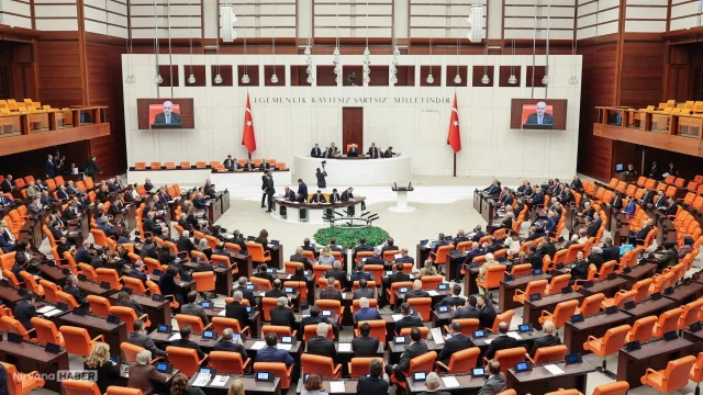 CHP Grup Başkanı Özgür Özel dahil 9 milletvekilinin dokunulmazlık tezkereleri TBMM'de