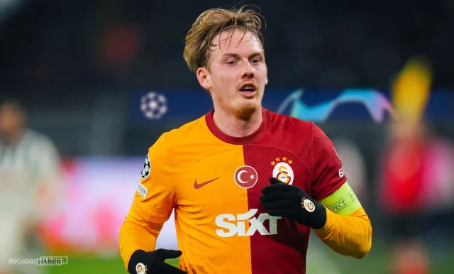 Galatasaray, Alman yıldız futbolcu Julian Brandt ile ilgileniyor