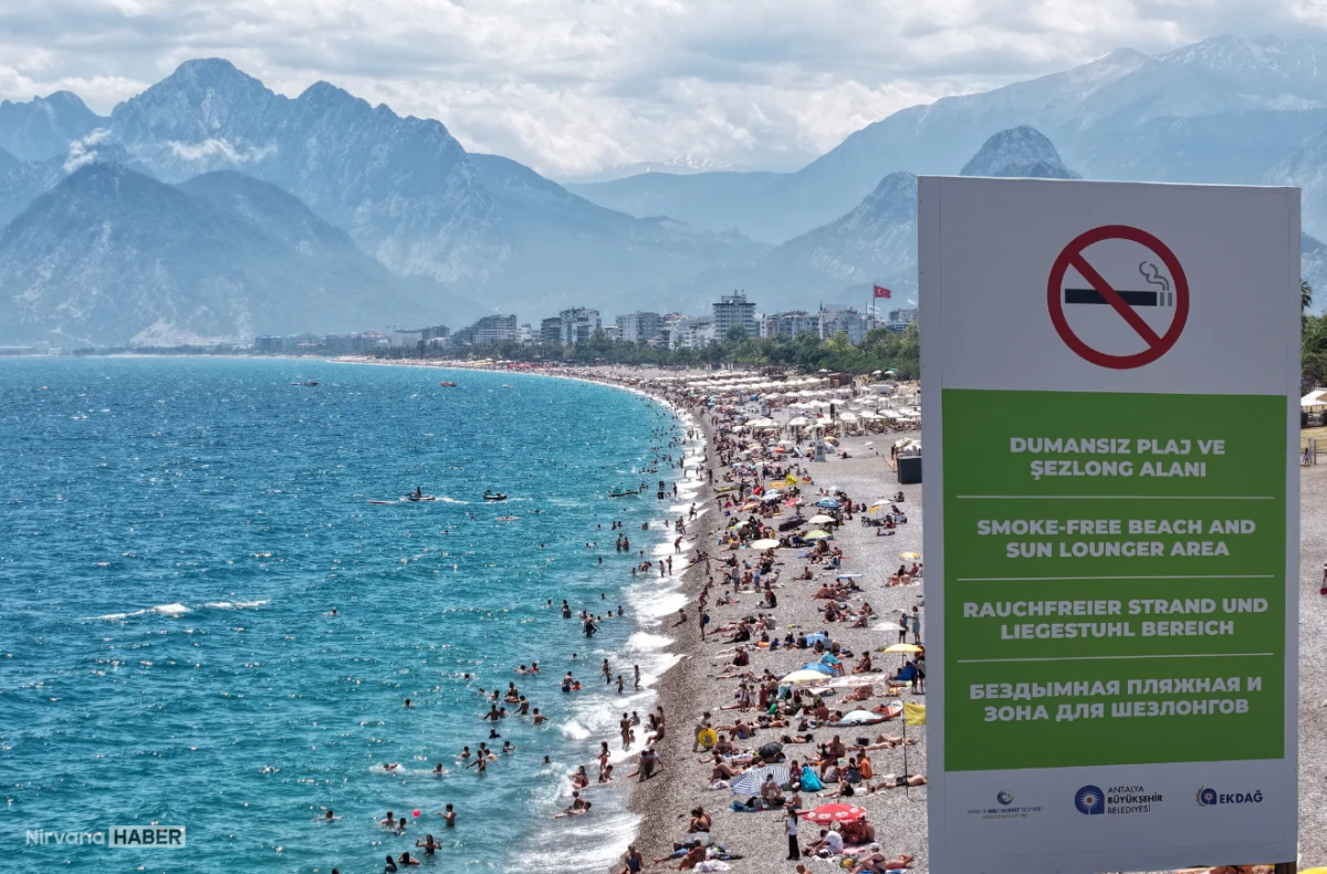 Tatilciler dikkat! Antalya'da o plajlarda sigara içenlere para cezası verilecek