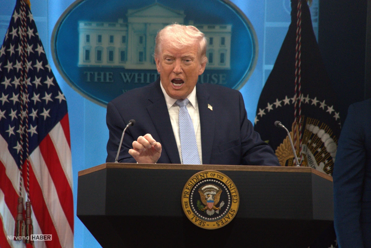 Trump: ''Hürmüz Boğazı'na mayın döşeyen tekneleri vurun''