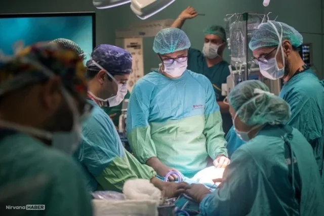 Hacettepe Üniversitesi'nde mucize operasyon: Türkiye'de bir ilke imza atıldı