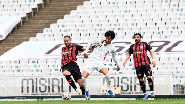 Fatih Karagümrük Corendon Alanyaspor'u 2-1 mağlup etti