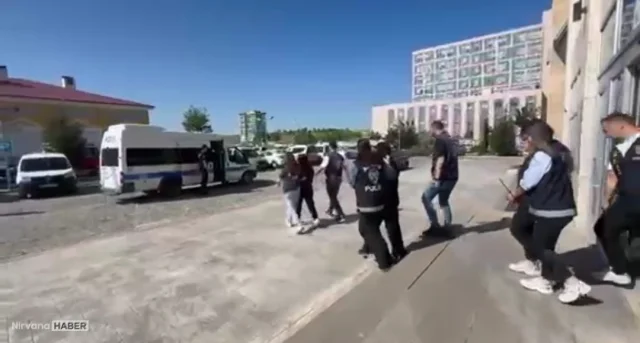 Uşak'ta yasa dışı bahis operasyonunda 5 kişi tutuklandı