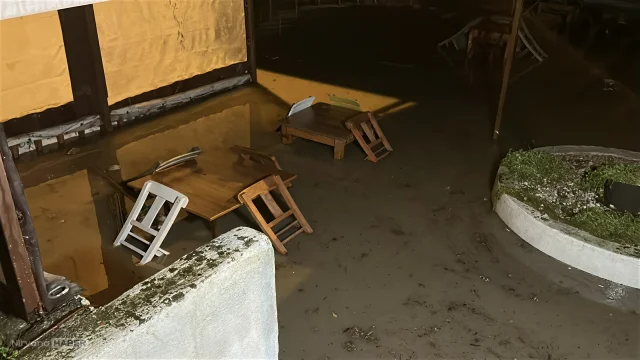 Çanakkale'nin Üzerinde Kara Bulutlar: Su Taşkınları