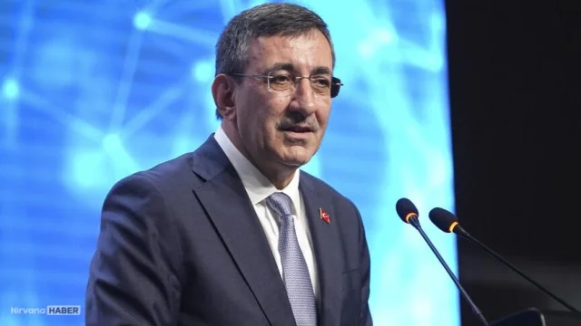 Yılmaz: "Geçici şoklara karşı kararlılıkla ilerliyoruz"