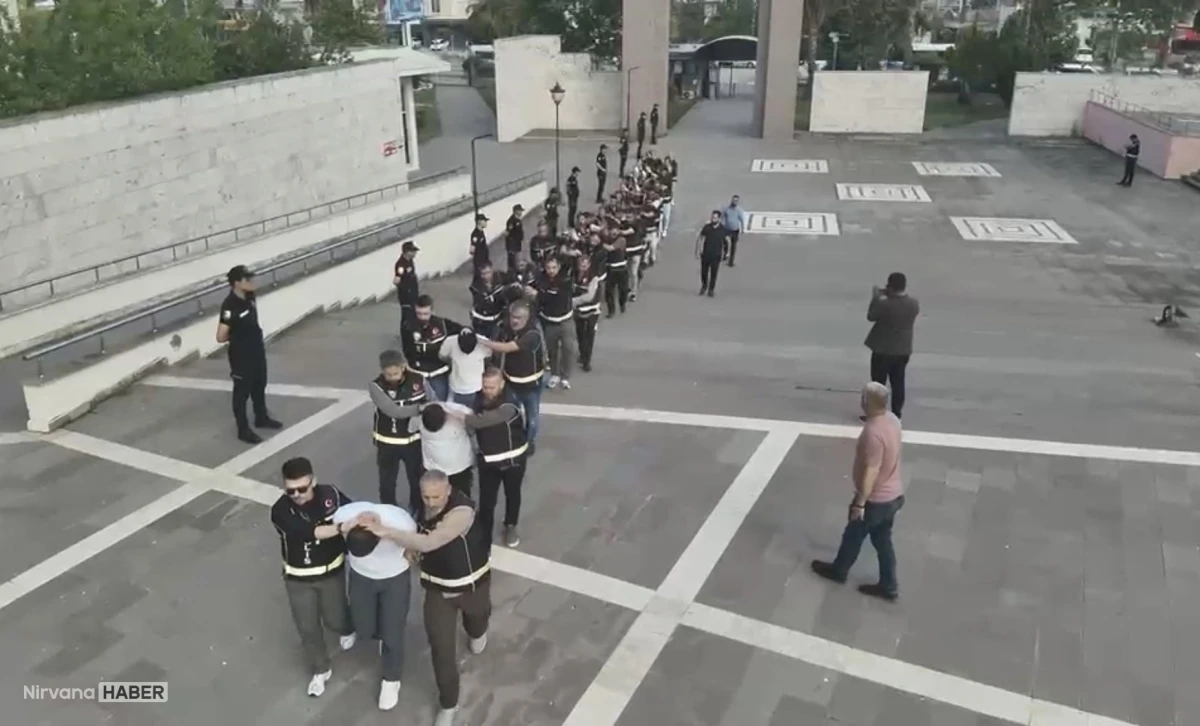 Osmaniye merkezli 12 ilde dolandırıcılık operasyonu