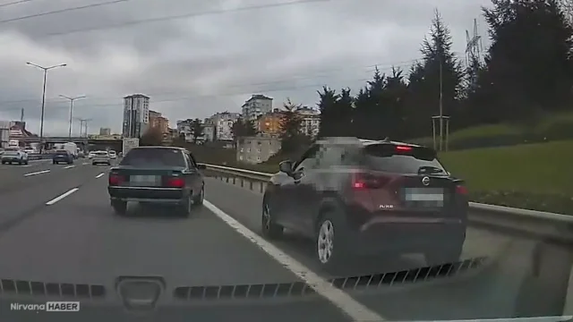 Ümraniye'de aracından inip sürücüye saldıran şüpheliye 360 bin lira ceza kesildi