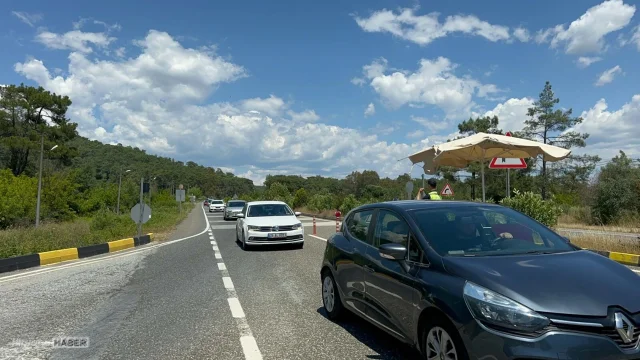 Marmaris ve Datça’ya bayram akını: 4 günde 40 bin araç geçti