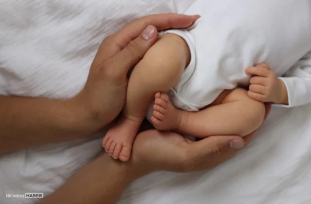 Doğum izninde yeni dönem resmen başladı! Kimler, nasıl yararlanacak? İşte tüm merak edilenler