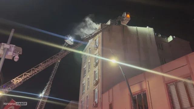 Küçükçekmece’de otel yangını: Alevler çatıya sıçradı