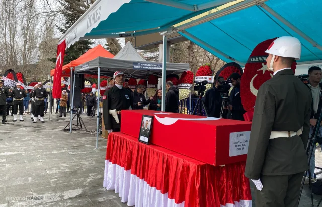 Şehit Binbaşı Sinan Taştekin Isparta'da son yolculuğuna uğurlandı