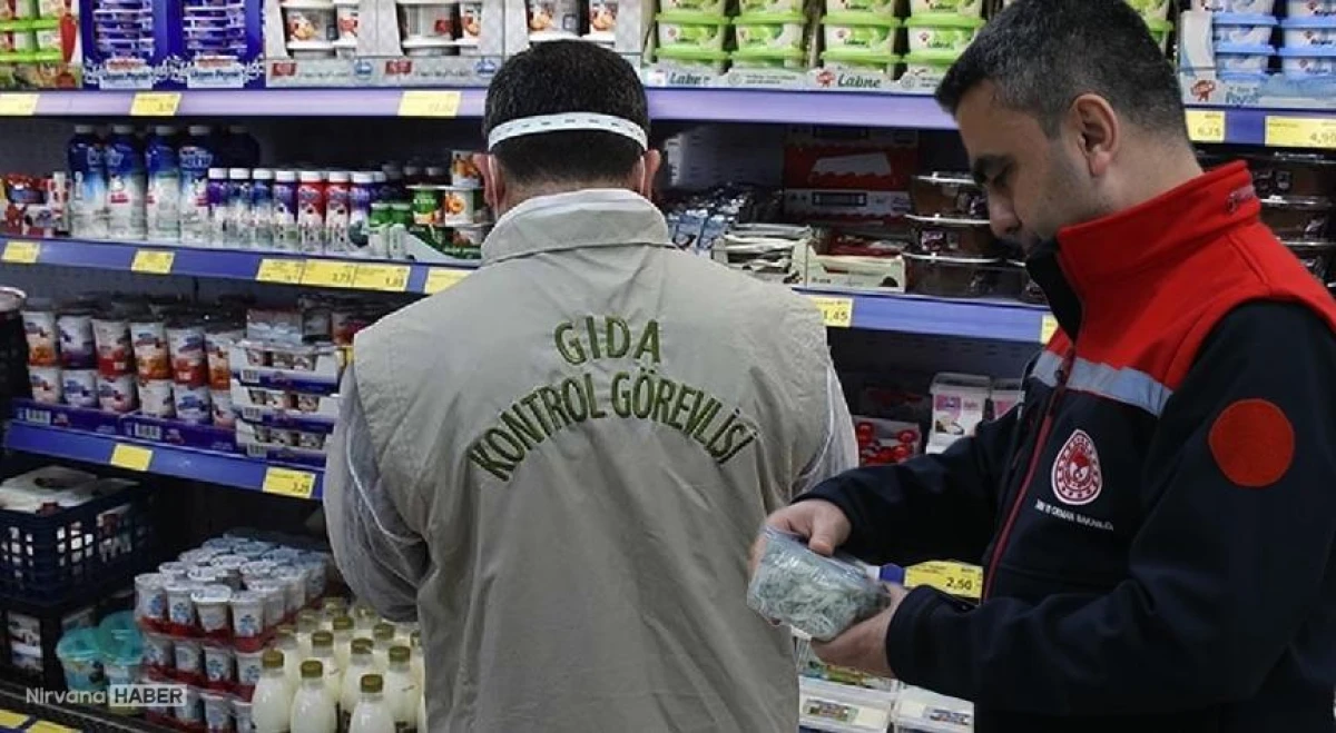 Bakanlık taklitçilere geçit vermedi! Tek tek hilecileri ifşa etti:  Çay sandığınız aslında siyah 'boya'