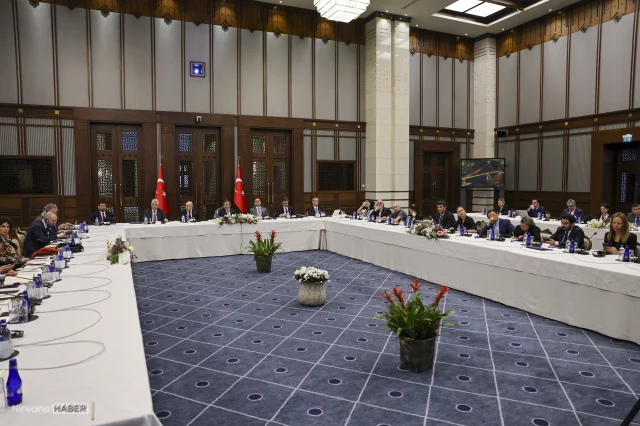 Bakan Şimşek: "Vergi mimarisinde küresel ölçekte en üst ligde olacağız"