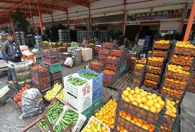 Pazar esnafı tezgah açmama eylemi başlattı!