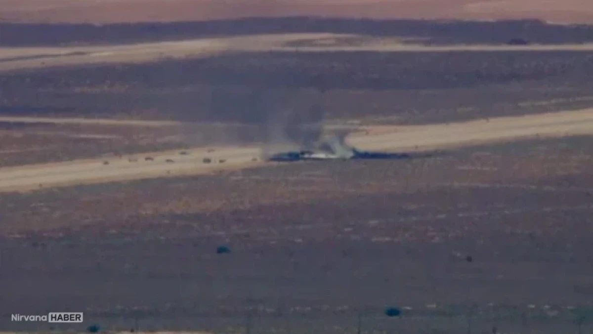 ABD Hava Kuvvetlerine ait B-52 bombardıman uçağı California'da düştü