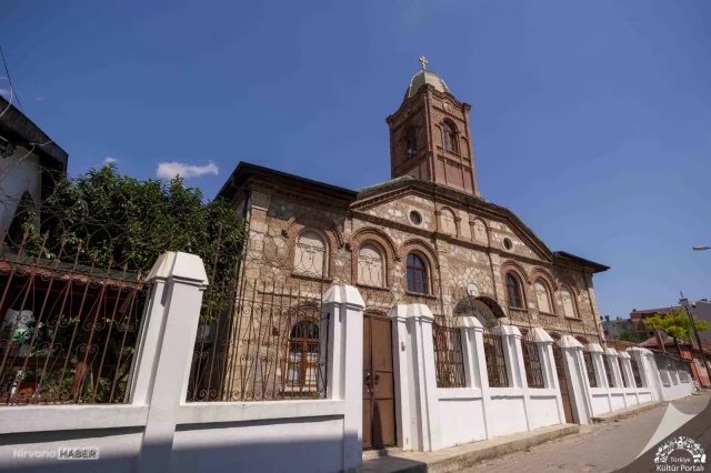 Edirne'deki Bulgar Kilisesi'nde Yunanca ayin gerginliği!