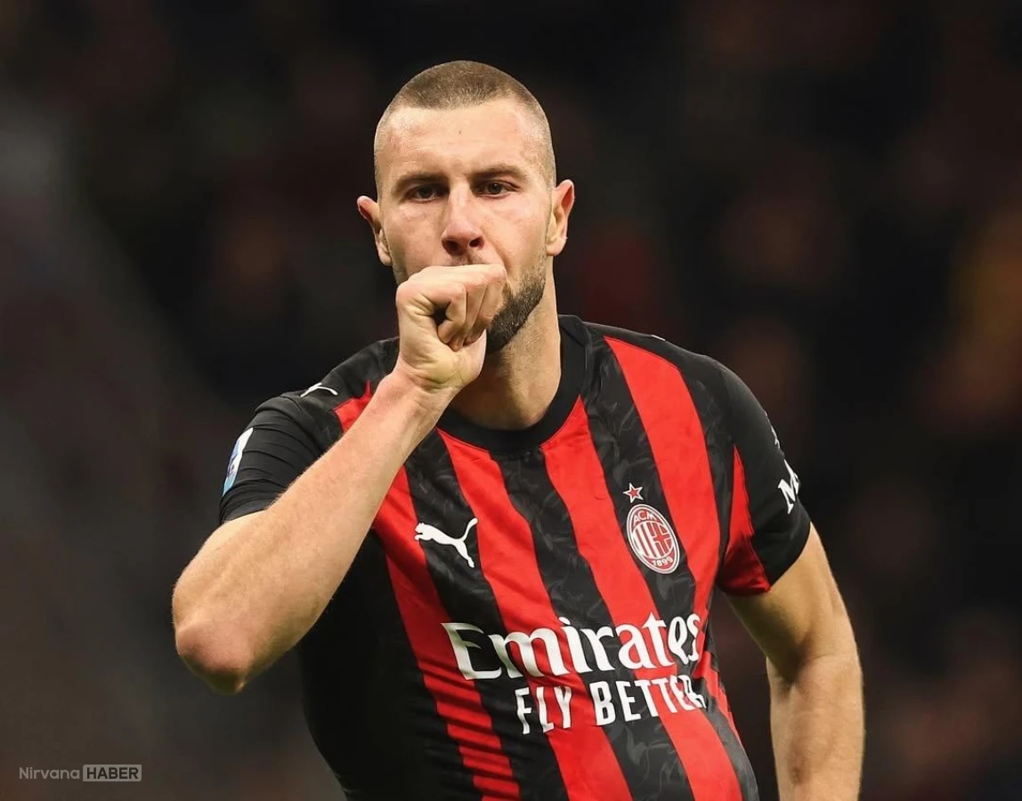 Galatasaray ve Fenerbahçe aynı yıldızın peşinde! Milanlı stopere yakın takip