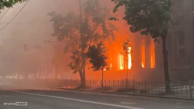 Rusya, Ukrayna'nın başkenti Kiev'i balistik füzelerle hedef aldı
