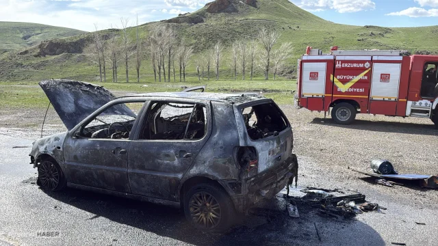 Erzurum’da motor kısmından alev alan otomobil küle döndü