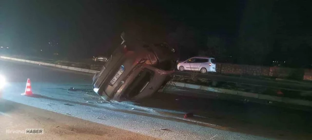 Bingöl'de otomobil ile çekicinin çarpıştığı kazada 2 kişi yaralandı