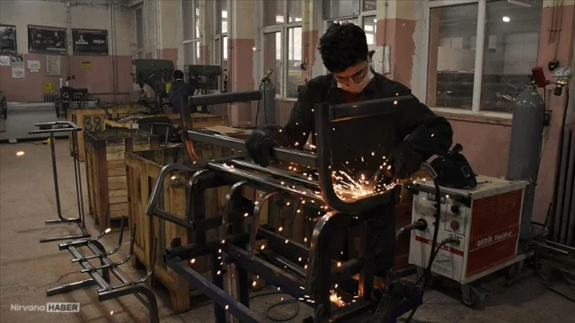 Türkiye'de her 100 öğrenciden 43’ü meslek lisesini tercih ediyor