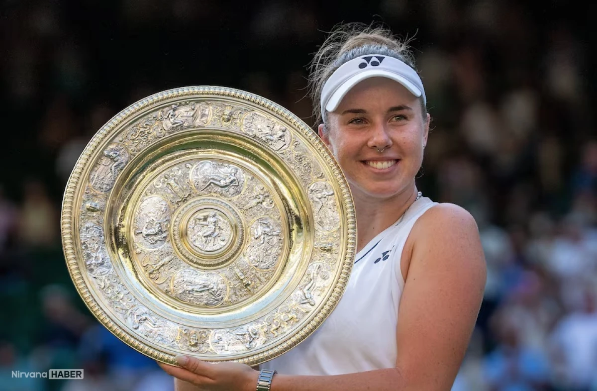 Wimbledon'da Çek tenisçilerin tarihi finali: Şampiyon Linda Noskova oldu