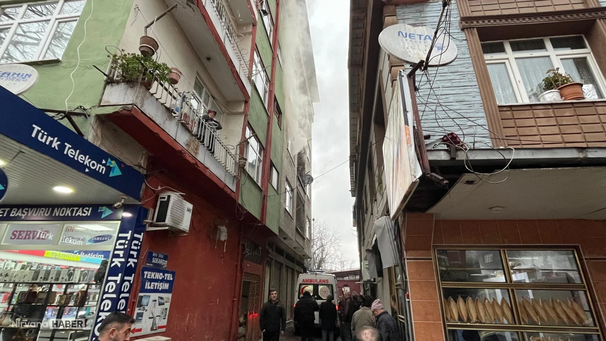 Samsun’da ev yangını paniği: 2 kişi dumandan etkilendi
