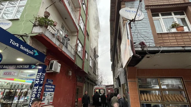 Samsun’da ev yangını paniği: 2 kişi dumandan etkilendi