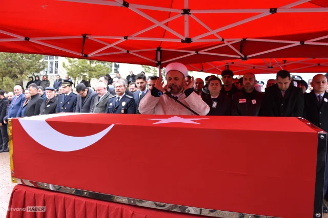 Kazada şehit olan polis memuru, Kırıkkale'de son yolculuğuna uğurlandı