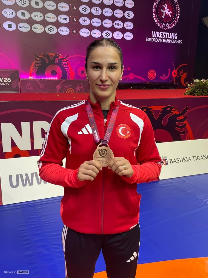 Milli güreşçi Buse Tosun Çavuşoğlu bronz madalya aldı