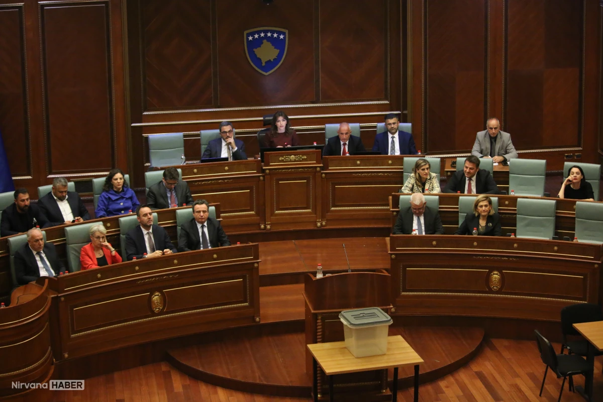 Kosova'da Meclis yeni cumhurbaşkanını seçemediği için yeniden sandık başına gidiliyor