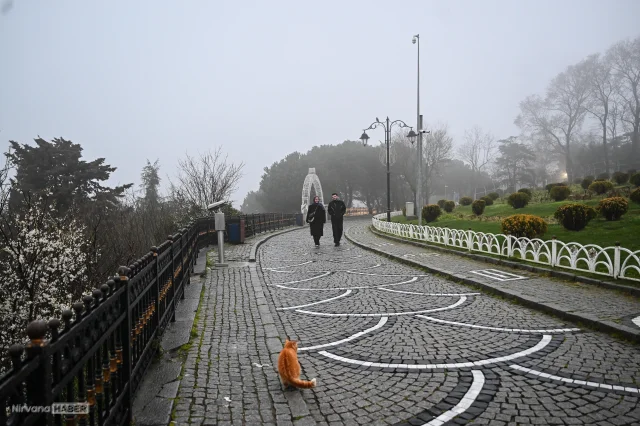 İstanbul'da sabah saatlerinde sis etkili oldu