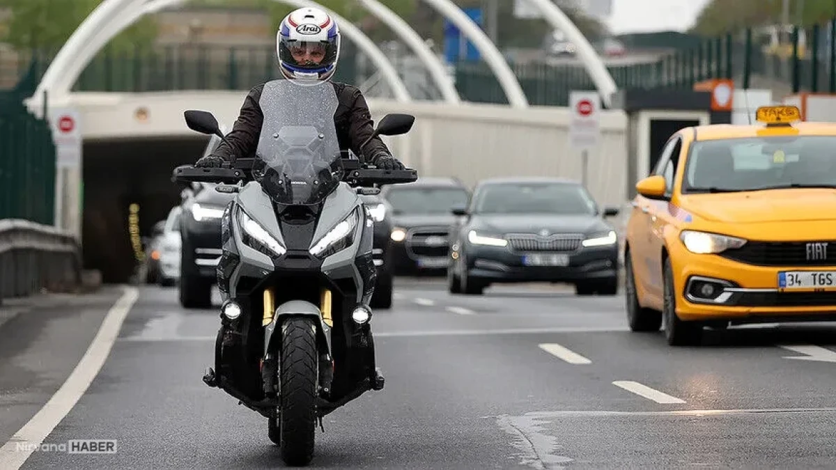 Trafikte yeni dönem! Motosiklet sürücüleri için özel kurallar geliyor