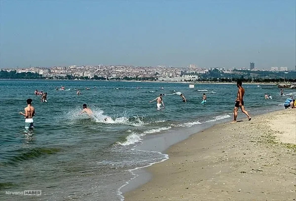 Karadeniz sahillerinde tehlikeli dalga boyu: O illerde denize girişler tamamen kapatıldı