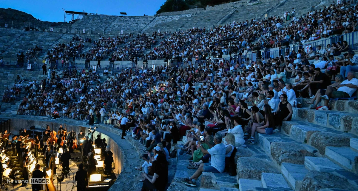 9. Uluslararası Efes Opera ve Bale Festivali Tosca temsiliyle sona erdi