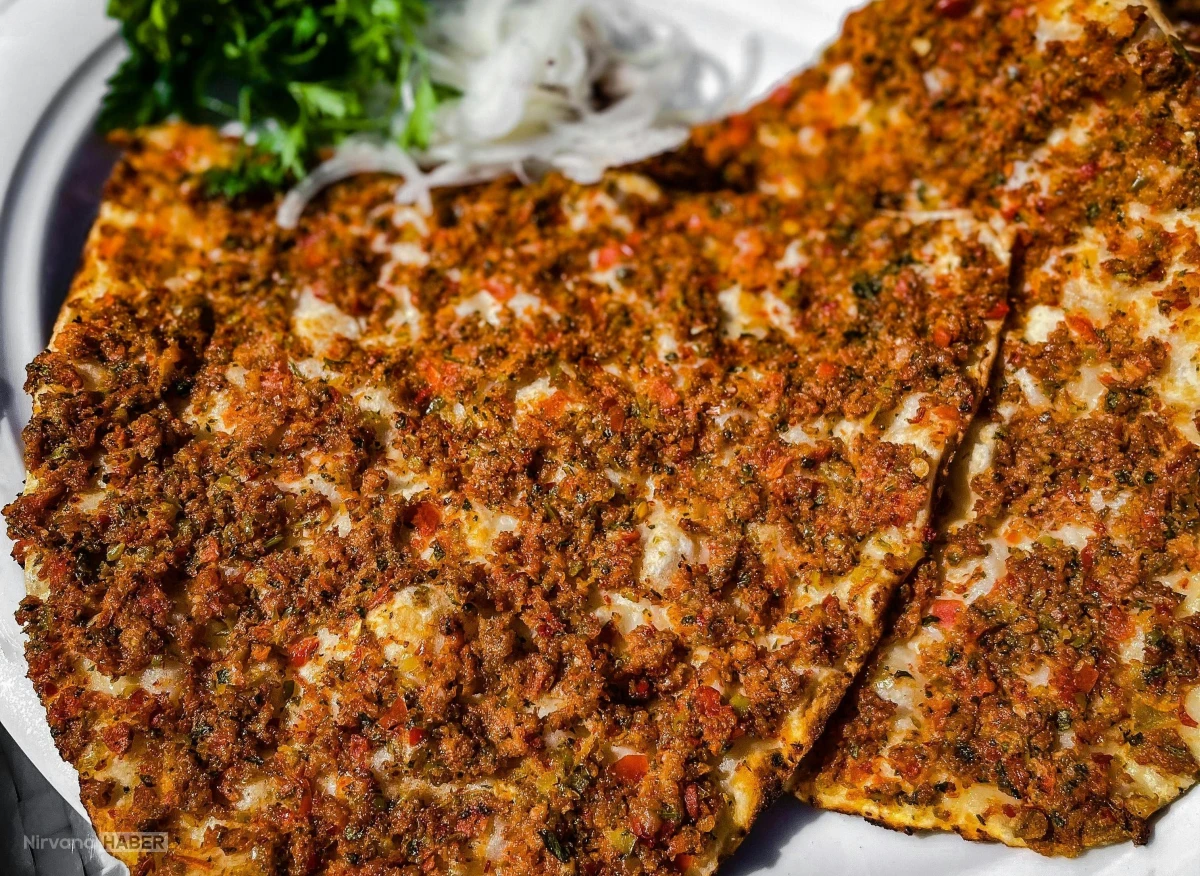 Fethiye'de 1450 liraya lahmacun satan işletmeye ağır idari para cezası