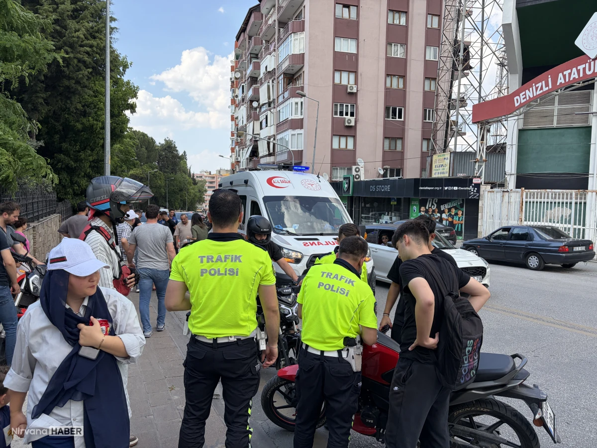 Denizli'de aydınlatma direğine çarpan motosikletteki iki öğrenci yaralandı